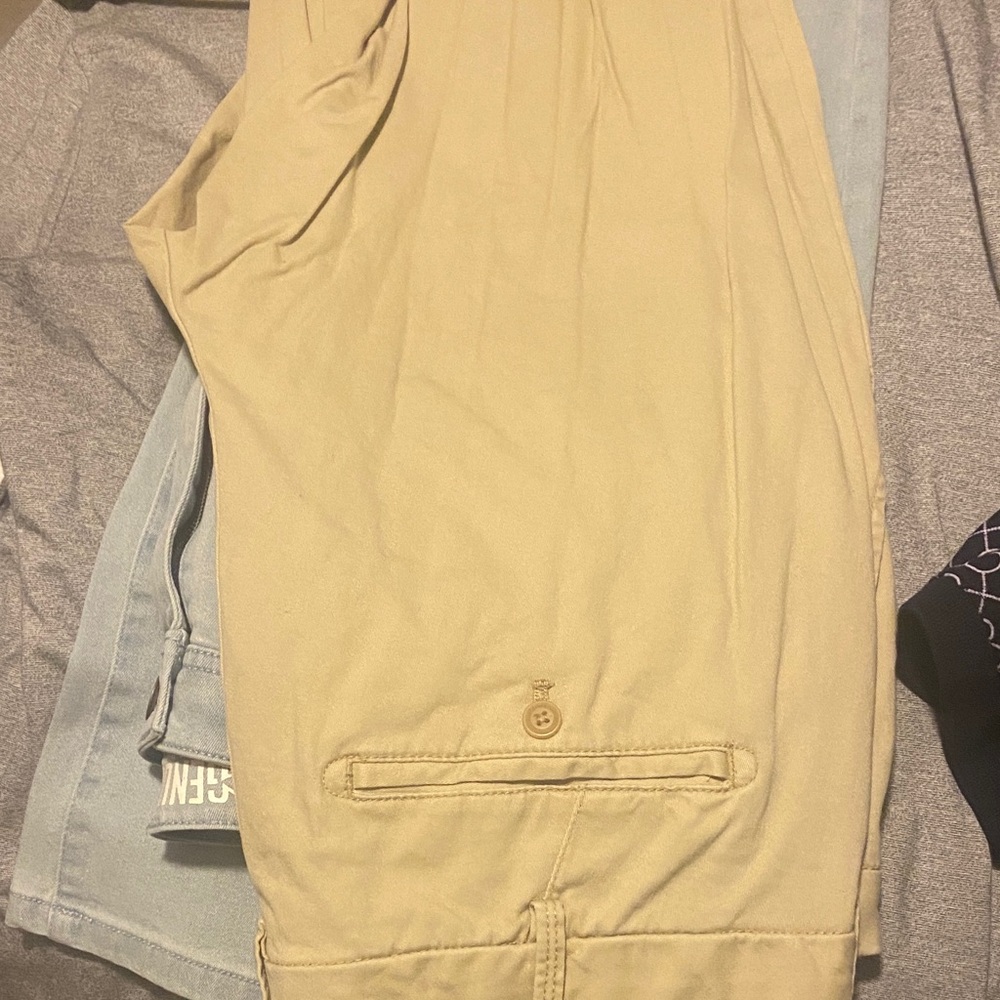 Izod Men's Cargo Pants - Tan